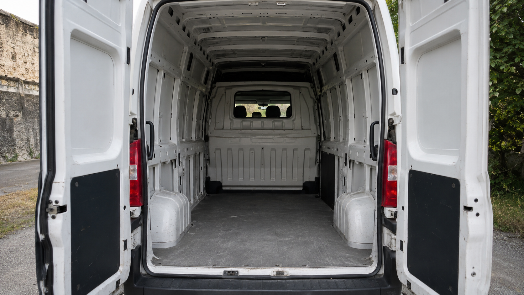 ¿Quieres una camper o quieres camperizar una furgoneta?